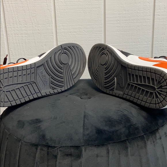 Jordan Ones “Shattered Backboard” mids